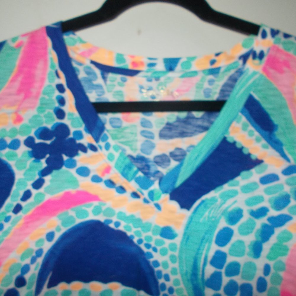 Lilly Pulitzer Patterned Tee Multi Color Size Small - Picture 2 of 6